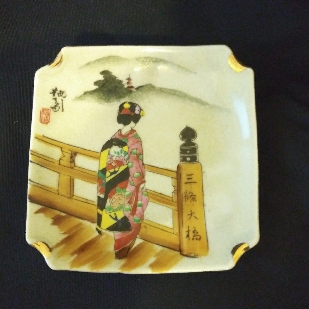 Antique Japanese porcelain plate saucer